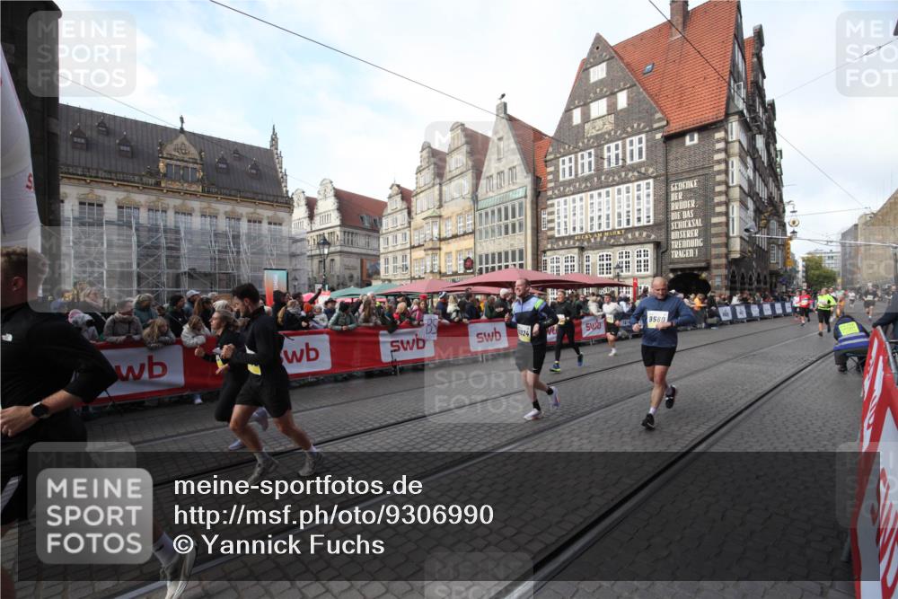 05.10.2025 - 20. swb-Marathon Bremen Yannick Fuchs http://msf.ph/oto/9306990 05.10.2025 10:54:56 Ziel 9436, 9560, 10024, 10232, 10233, 10487, 10609, 10770, 11163, 11373 meine-sportfotos.de