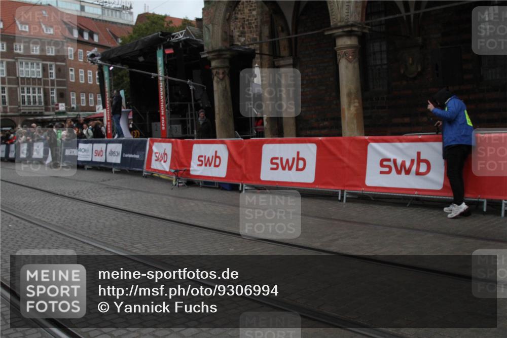 05.10.2025 - 20. swb-Marathon Bremen Yannick Fuchs http://msf.ph/oto/9306994 05.10.2025 12:01:38 Ziel  meine-sportfotos.de