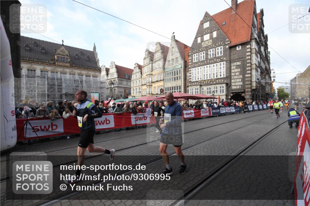 05.10.2025 - 20. swb-Marathon Bremen Yannick Fuchs http://msf.ph/oto/9306995 05.10.2025 10:54:57 Ziel 9427, 9560, 9570, 10024, 10231, 10232, 10233, 10609, 11373, 11470 meine-sportfotos.de