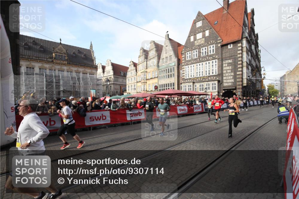 05.10.2025 - 20. swb-Marathon Bremen Yannick Fuchs http://msf.ph/oto/9307114 05.10.2025 10:55:42 Ziel 7165, 9195, 9197, 9492, 9720, 10107, 10195, 10475, 10755, 10757, 10909, 11081, 11588 meine-sportfotos.de