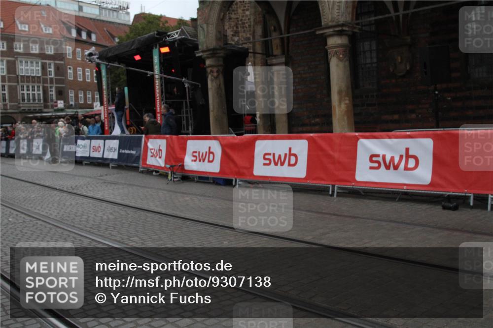 05.10.2025 - 20. swb-Marathon Bremen Yannick Fuchs http://msf.ph/oto/9307138 05.10.2025 12:02:05 Ziel  meine-sportfotos.de