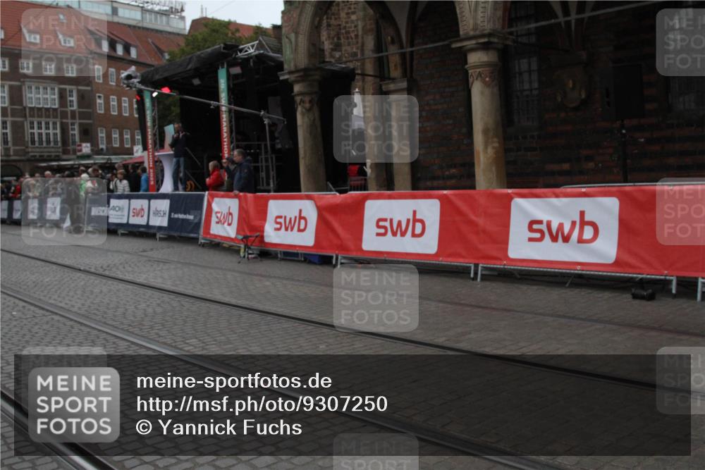 05.10.2025 - 20. swb-Marathon Bremen Yannick Fuchs http://msf.ph/oto/9307250 05.10.2025 12:02:39 Ziel  meine-sportfotos.de