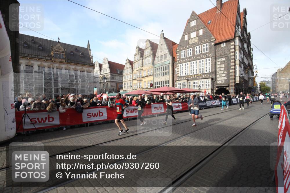 05.10.2025 - 20. swb-Marathon Bremen Yannick Fuchs http://msf.ph/oto/9307260 05.10.2025 10:56:27 Ziel 9424, 9783, 9932, 10028, 10191, 10424, 10590, 11662, 11723 meine-sportfotos.de