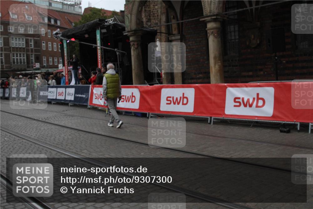 05.10.2025 - 20. swb-Marathon Bremen Yannick Fuchs http://msf.ph/oto/9307300 05.10.2025 12:03:09 Ziel  meine-sportfotos.de