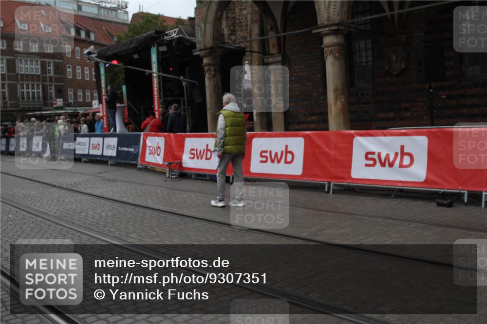 05.10.2025 - 20. swb-Marathon Bremen Yannick Fuchs http://msf.ph/oto/9307351 05.10.2025 12:03:17 Ziel  meine-sportfotos.de
