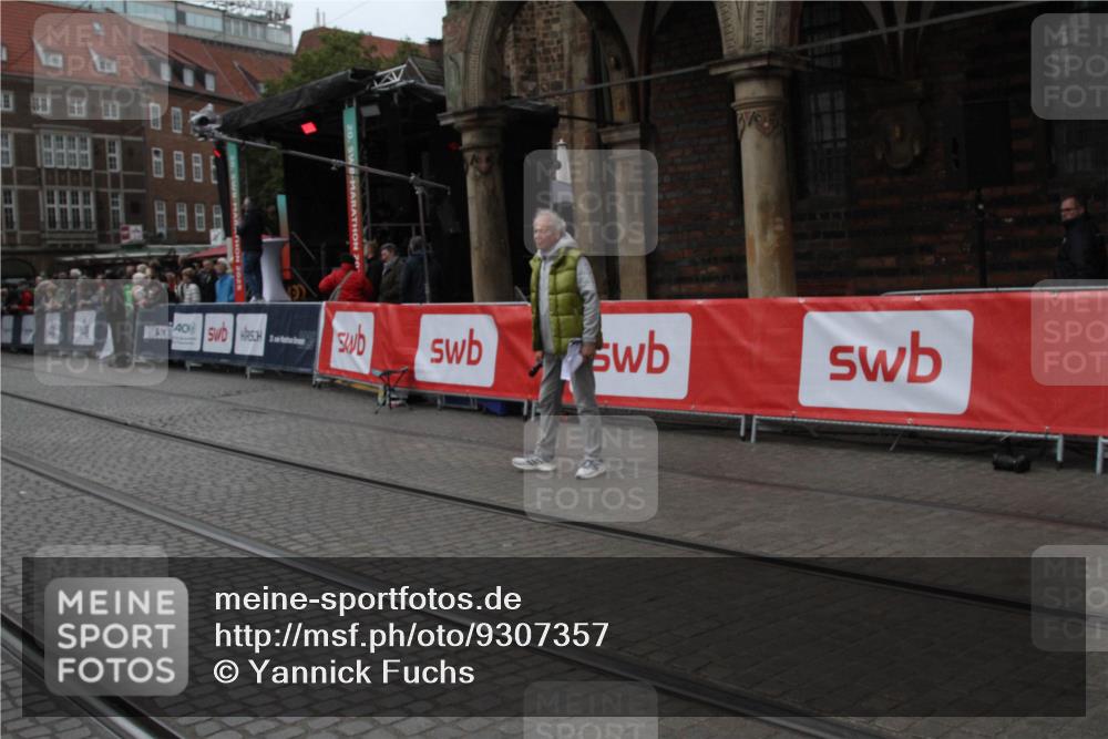 05.10.2025 - 20. swb-Marathon Bremen Yannick Fuchs http://msf.ph/oto/9307357 05.10.2025 12:03:18 Ziel  meine-sportfotos.de