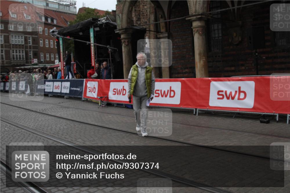 05.10.2025 - 20. swb-Marathon Bremen Yannick Fuchs http://msf.ph/oto/9307374 05.10.2025 12:03:20 Ziel  meine-sportfotos.de