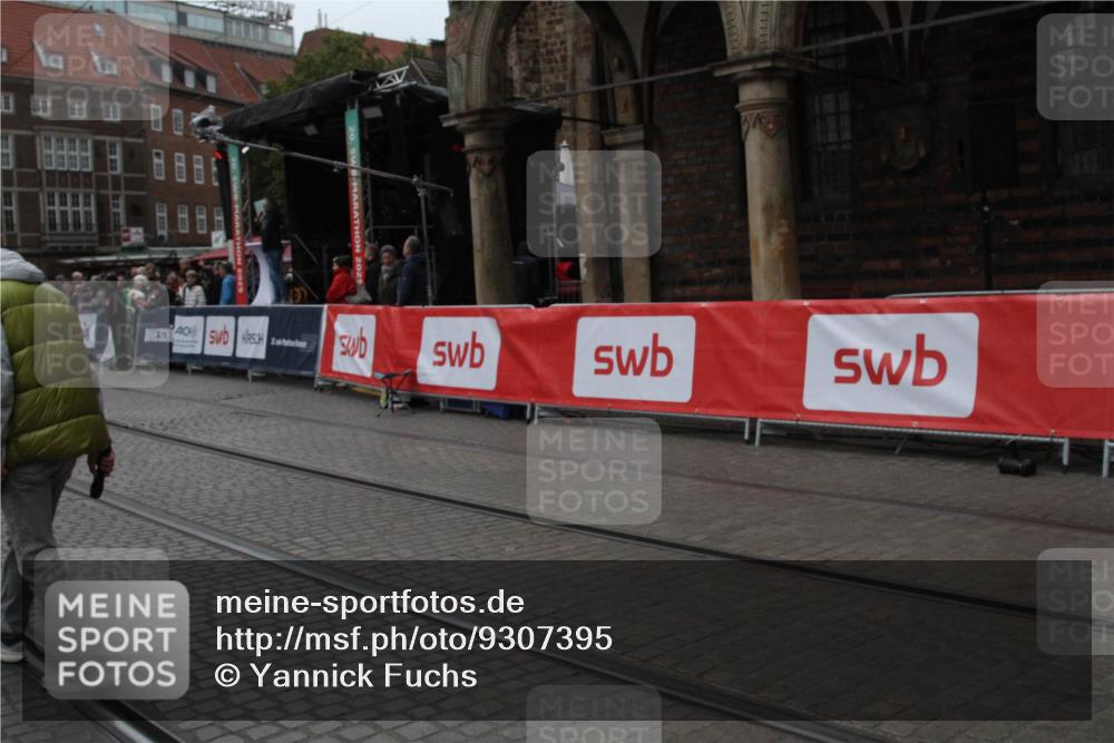 05.10.2025 - 20. swb-Marathon Bremen Yannick Fuchs http://msf.ph/oto/9307395 05.10.2025 12:03:27 Ziel  meine-sportfotos.de