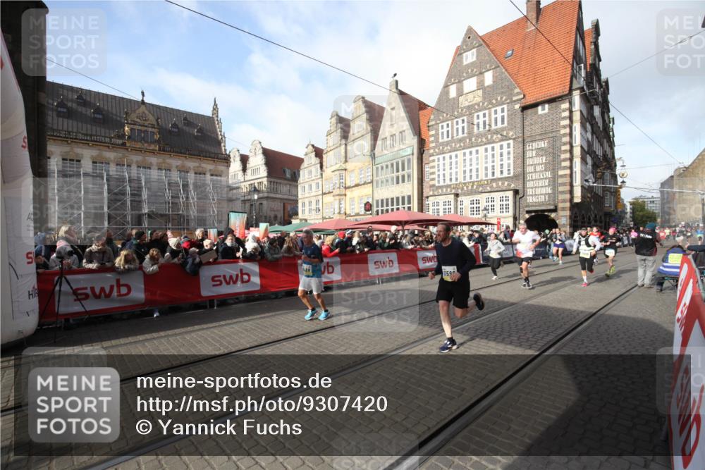 05.10.2025 - 20. swb-Marathon Bremen Yannick Fuchs http://msf.ph/oto/9307420 05.10.2025 10:57:21 Ziel 9260, 9292, 9450, 9489, 9844, 9947, 10169, 10657, 11015, 11596 meine-sportfotos.de