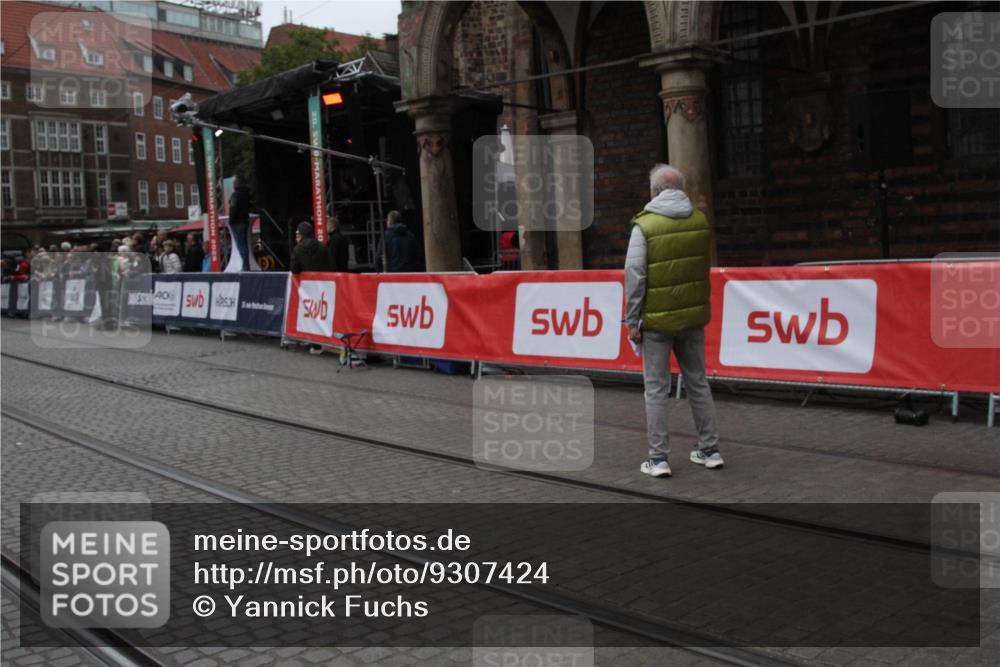 05.10.2025 - 20. swb-Marathon Bremen Yannick Fuchs http://msf.ph/oto/9307424 05.10.2025 12:03:42 Ziel  meine-sportfotos.de