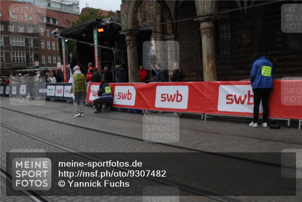 05.10.2025 - 20. swb-Marathon Bremen Yannick Fuchs http://msf.ph/oto/9307482 05.10.2025 12:04:15 Ziel  meine-sportfotos.de