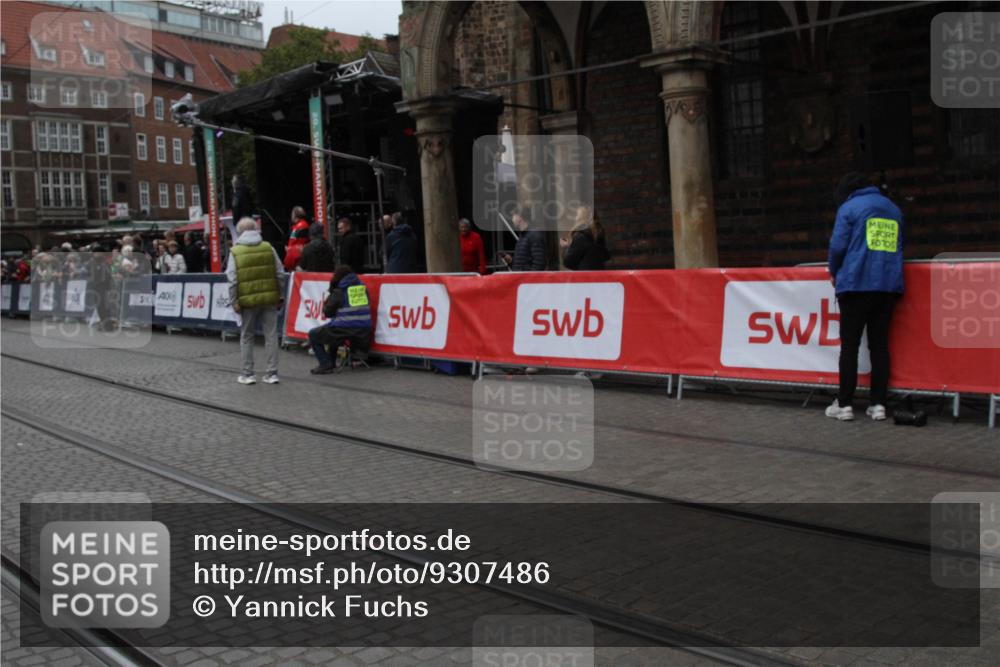 05.10.2025 - 20. swb-Marathon Bremen Yannick Fuchs http://msf.ph/oto/9307486 05.10.2025 12:04:15 Ziel  meine-sportfotos.de