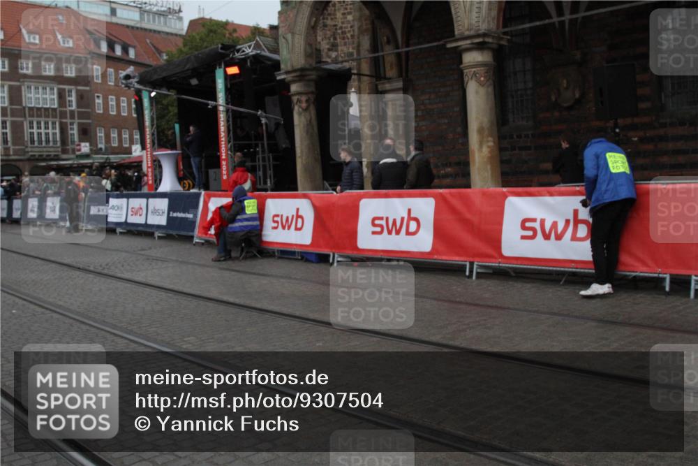 05.10.2025 - 20. swb-Marathon Bremen Yannick Fuchs http://msf.ph/oto/9307504 05.10.2025 12:11:14 Ziel  meine-sportfotos.de
