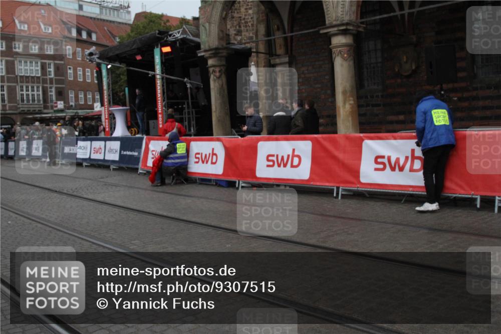 05.10.2025 - 20. swb-Marathon Bremen Yannick Fuchs http://msf.ph/oto/9307515 05.10.2025 12:11:16 Ziel  meine-sportfotos.de