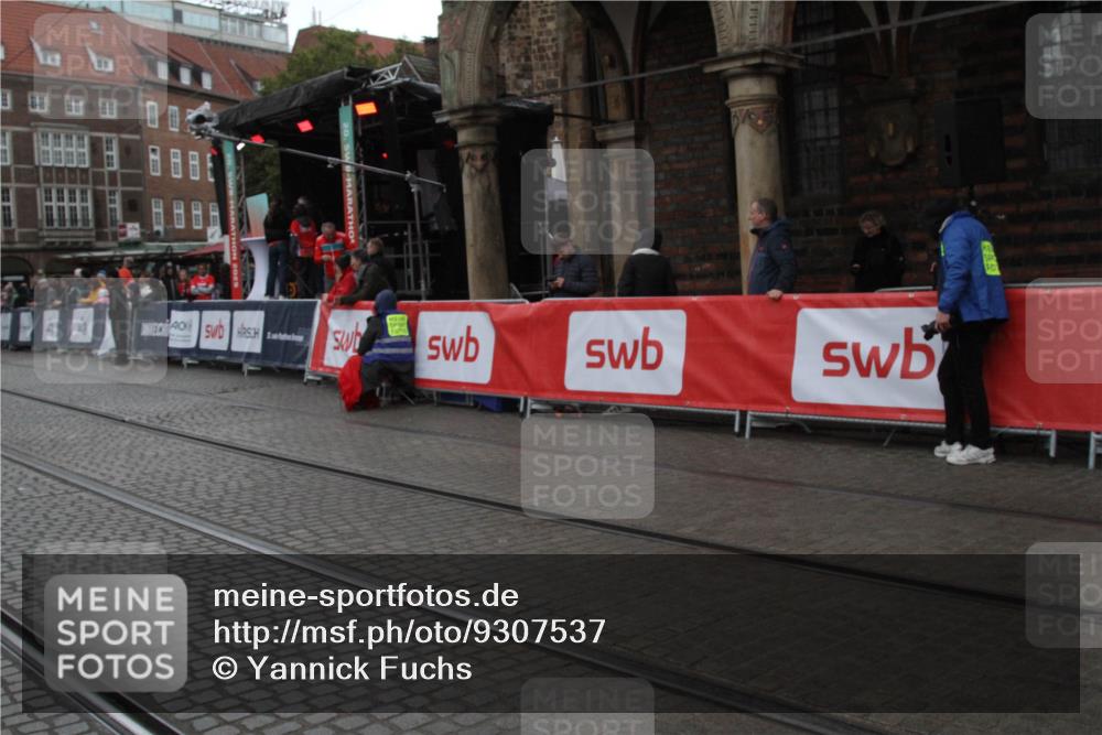 05.10.2025 - 20. swb-Marathon Bremen Yannick Fuchs http://msf.ph/oto/9307537 05.10.2025 12:16:59 Ziel  meine-sportfotos.de