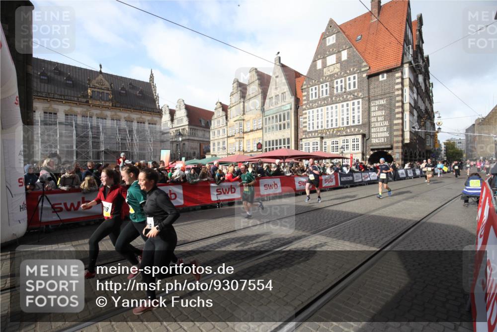 05.10.2025 - 20. swb-Marathon Bremen Yannick Fuchs http://msf.ph/oto/9307554 05.10.2025 10:58:02 Ziel 9568, 9719, 10577, 10703, 10793, 11116, 11301, 11663 meine-sportfotos.de