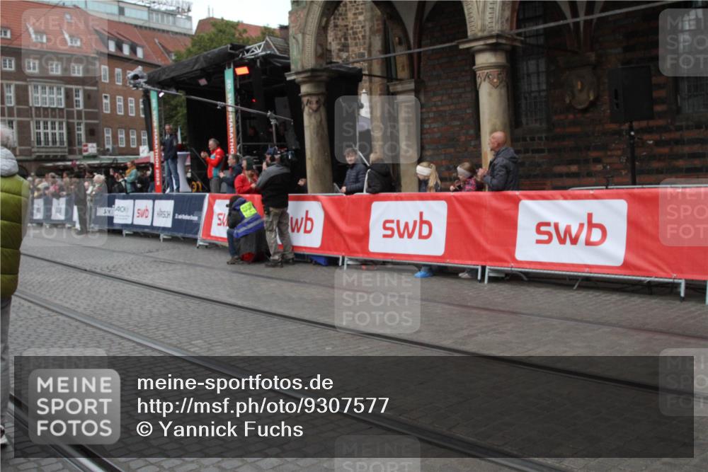 05.10.2025 - 20. swb-Marathon Bremen Yannick Fuchs http://msf.ph/oto/9307577 05.10.2025 13:01:06 Ziel 1093, 4358 meine-sportfotos.de