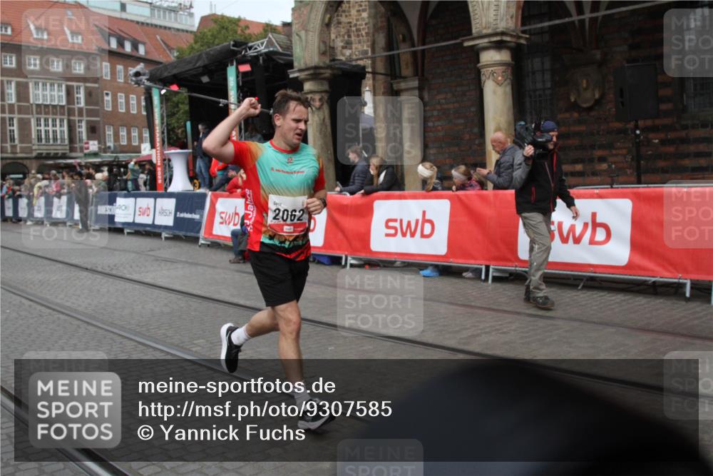 05.10.2025 - 20. swb-Marathon Bremen Yannick Fuchs http://msf.ph/oto/9307585 05.10.2025 13:02:02 Ziel 1745, 2062 meine-sportfotos.de