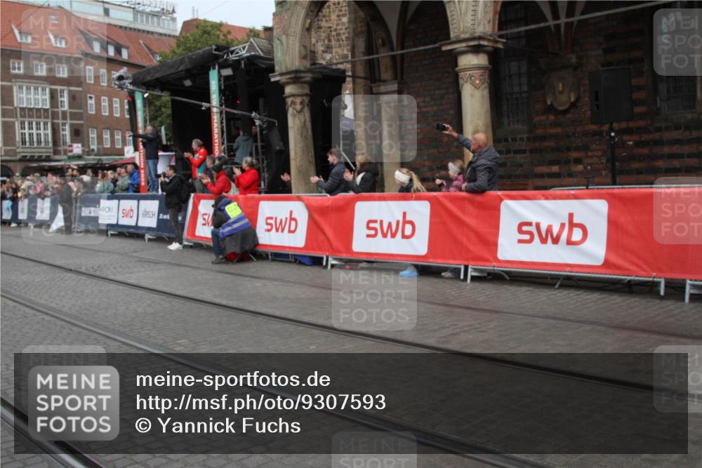 05.10.2025 - 20. swb-Marathon Bremen Yannick Fuchs http://msf.ph/oto/9307593 05.10.2025 13:02:59 Ziel 288, 2585, 3197, 3381 meine-sportfotos.de