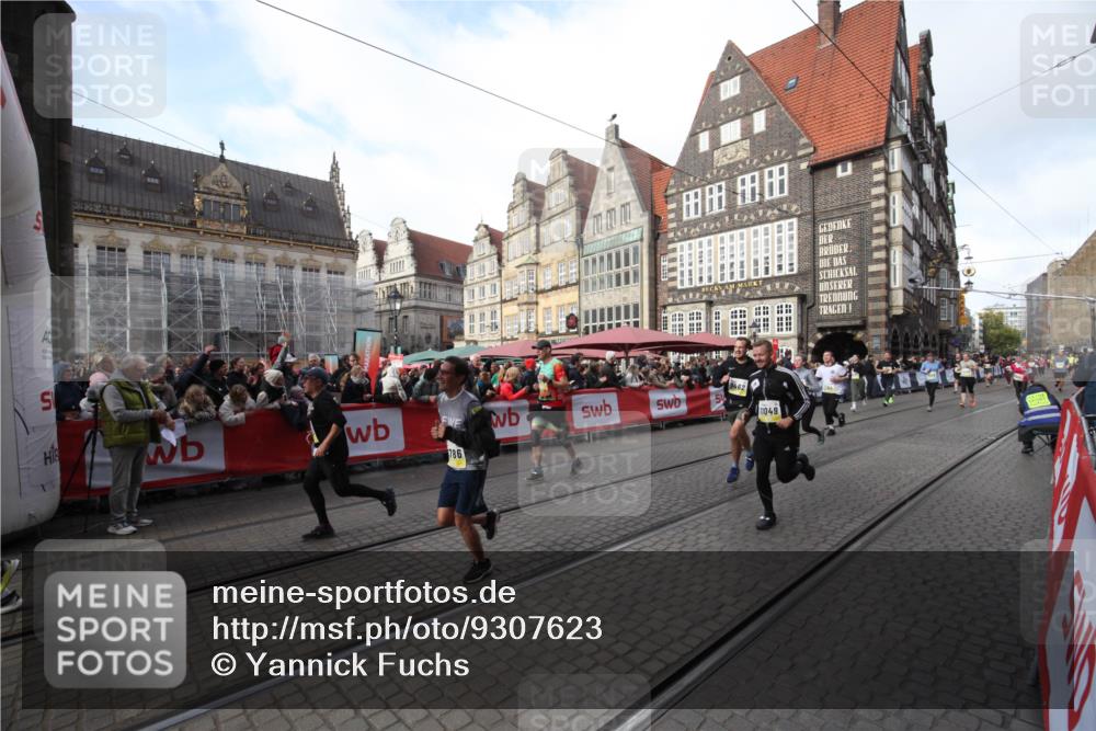 05.10.2025 - 20. swb-Marathon Bremen Yannick Fuchs http://msf.ph/oto/9307623 05.10.2025 10:58:24 Ziel 7077, 9174, 9462, 9608, 10084, 10368, 10586, 10786, 11049, 11184, 11495, 11724 meine-sportfotos.de