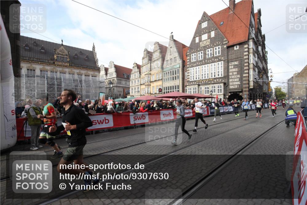 05.10.2025 - 20. swb-Marathon Bremen Yannick Fuchs http://msf.ph/oto/9307630 05.10.2025 10:58:25 Ziel 9174, 9462, 9608, 10084, 10368, 10586, 10786, 11049, 11184, 11495, 11724 meine-sportfotos.de