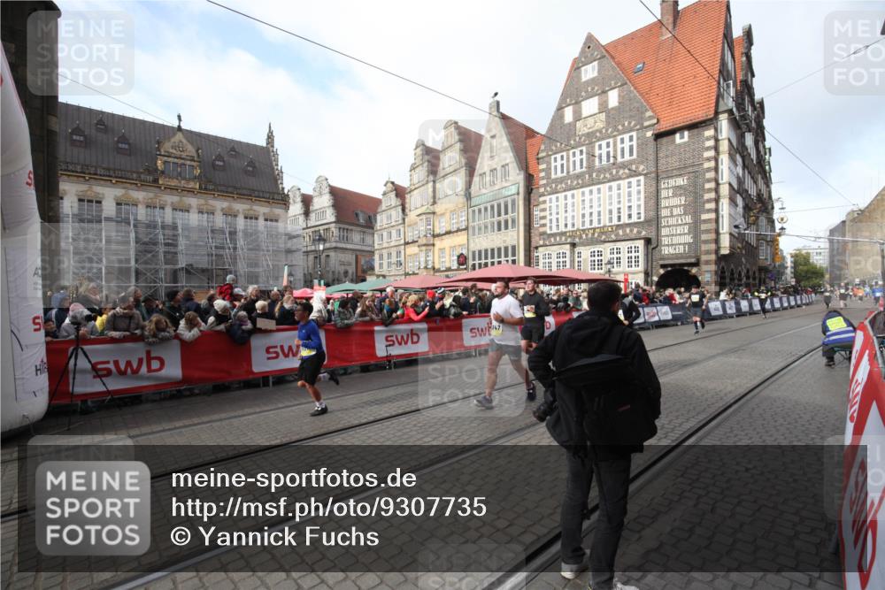 05.10.2025 - 20. swb-Marathon Bremen Yannick Fuchs http://msf.ph/oto/9307735 05.10.2025 10:59:04 Ziel 9601, 9847, 9977, 10357, 10588, 10607 meine-sportfotos.de