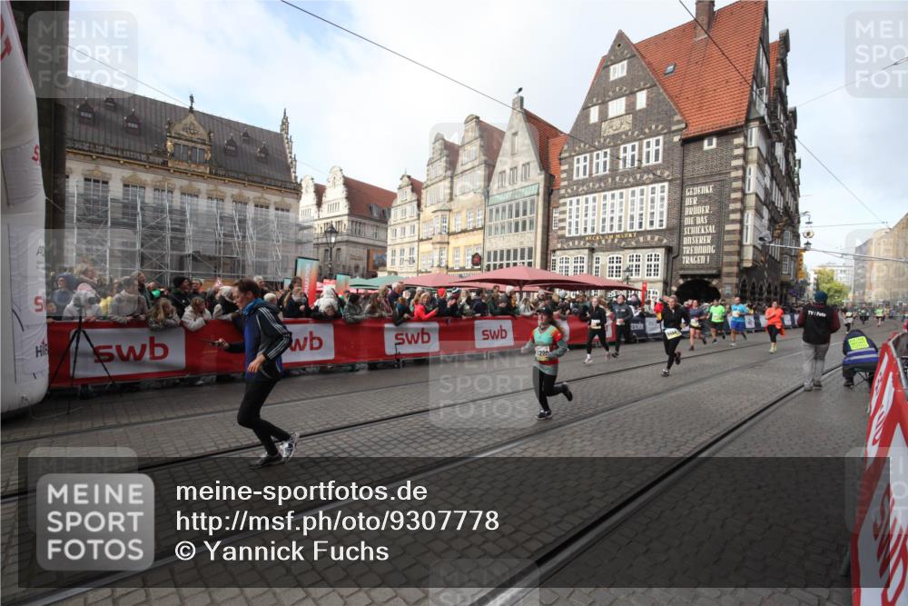 05.10.2025 - 20. swb-Marathon Bremen Yannick Fuchs http://msf.ph/oto/9307778 05.10.2025 10:59:21 Ziel 9183, 9454, 10200, 10274, 10407, 11006, 11007, 11207, 11400 meine-sportfotos.de