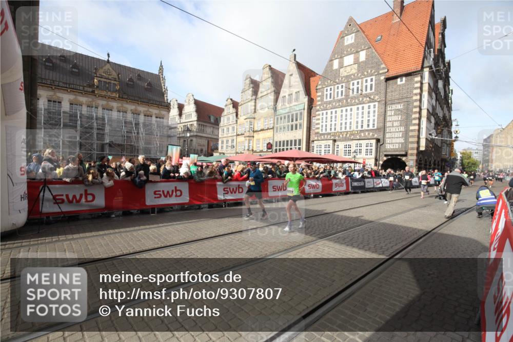 05.10.2025 - 20. swb-Marathon Bremen Yannick Fuchs http://msf.ph/oto/9307807 05.10.2025 10:59:33 Ziel 9737, 10391, 10809, 11251, 11657, 11728 meine-sportfotos.de