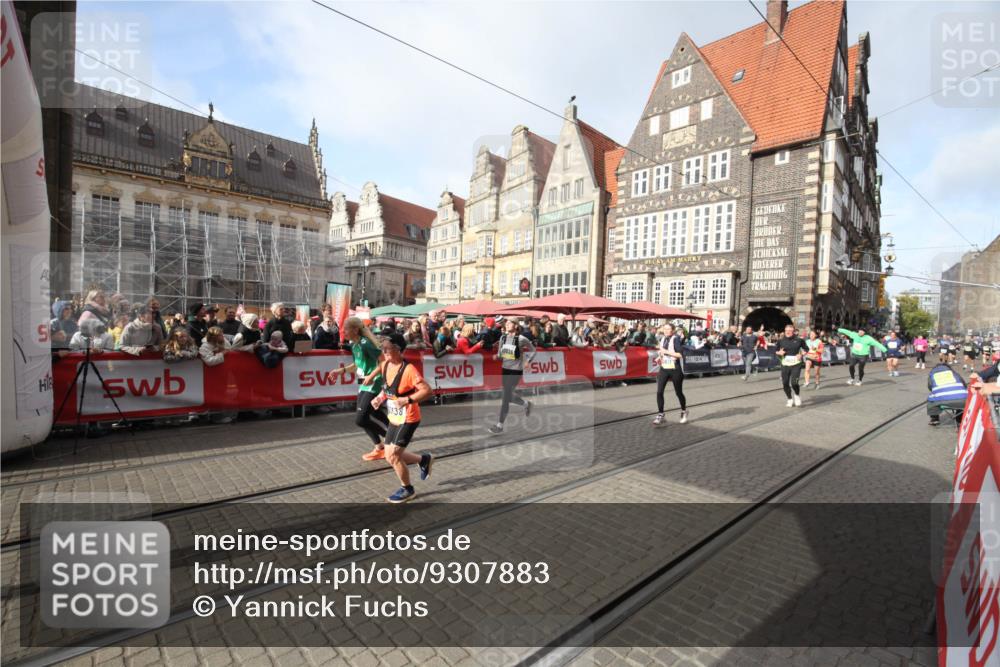 05.10.2025 - 20. swb-Marathon Bremen Yannick Fuchs http://msf.ph/oto/9307883 05.10.2025 11:00:10 Ziel 7621, 9603, 9611, 9666, 10138, 10489, 10572, 11026, 11125, 11266, 11600 meine-sportfotos.de