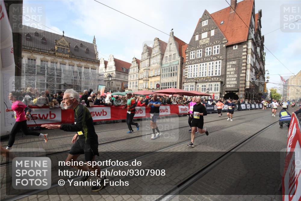 05.10.2025 - 20. swb-Marathon Bremen Yannick Fuchs http://msf.ph/oto/9307908 05.10.2025 11:00:19 Ziel 7177, 9495, 9672, 10345, 10889, 10919, 10985, 11050, 11063 meine-sportfotos.de