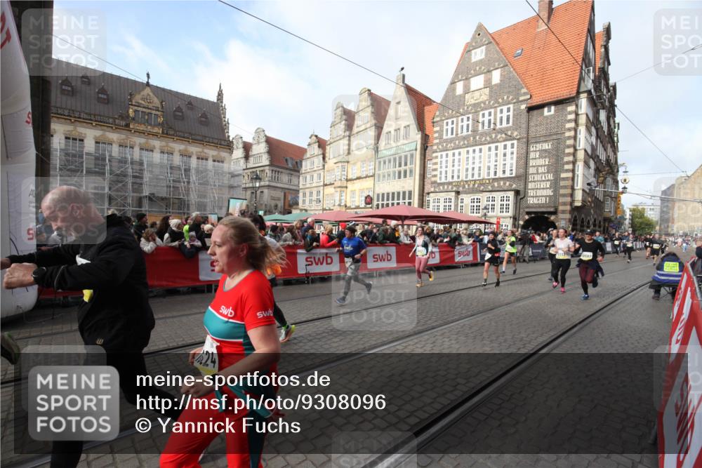 05.10.2025 - 20. swb-Marathon Bremen Yannick Fuchs http://msf.ph/oto/9308096 05.10.2025 11:01:42 Ziel 9278, 9432, 10026, 10030, 10056, 10324, 10562, 11223, 11463, 11732, 11733 meine-sportfotos.de