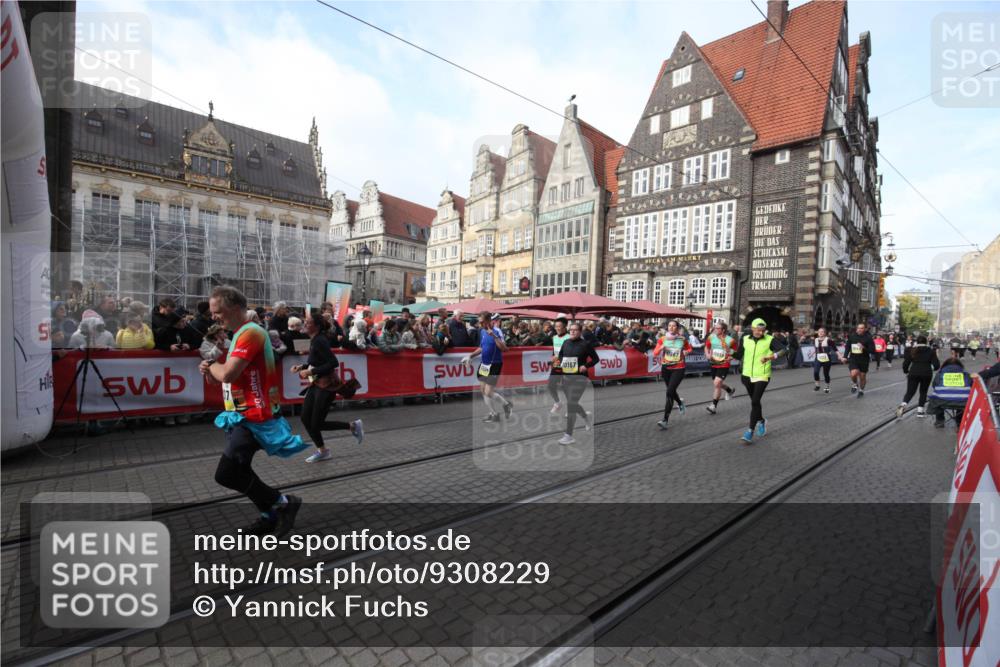05.10.2025 - 20. swb-Marathon Bremen Yannick Fuchs http://msf.ph/oto/9308229 05.10.2025 11:02:58 Ziel 9644, 9846, 10167, 10207, 10656, 11087, 11312, 11504, 11667, 11668, 11735 meine-sportfotos.de