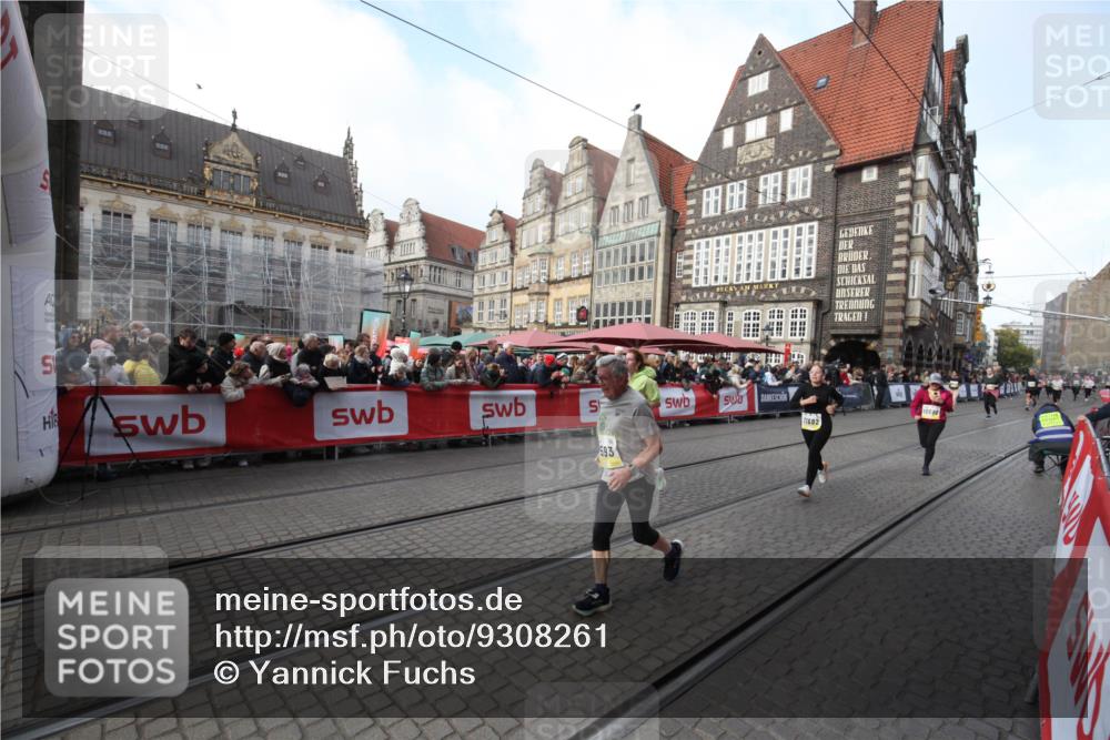 05.10.2025 - 20. swb-Marathon Bremen Yannick Fuchs http://msf.ph/oto/9308261 05.10.2025 11:03:13 Ziel 9300, 9593, 10185, 10996, 11682 meine-sportfotos.de