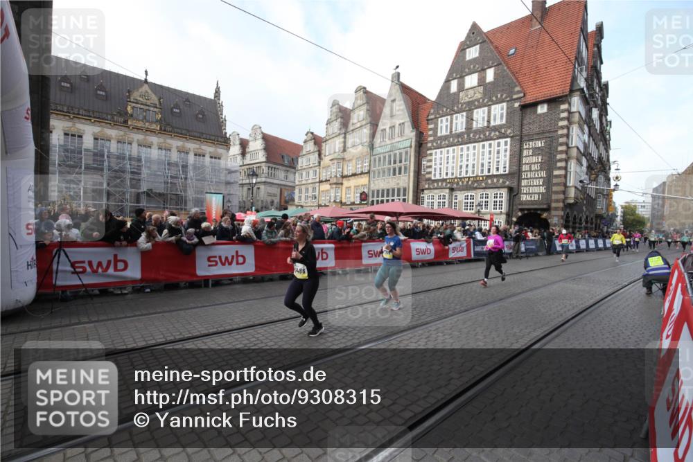 05.10.2025 - 20. swb-Marathon Bremen Yannick Fuchs http://msf.ph/oto/9308315 05.10.2025 11:03:38 Ziel 7199, 9486, 9940, 10213, 11522 meine-sportfotos.de