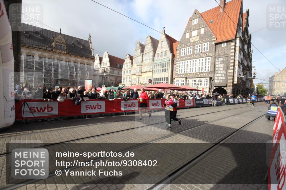 05.10.2025 - 20. swb-Marathon Bremen Yannick Fuchs http://msf.ph/oto/9308402 05.10.2025 11:04:27 Ziel 9684, 10678, 11200 meine-sportfotos.de