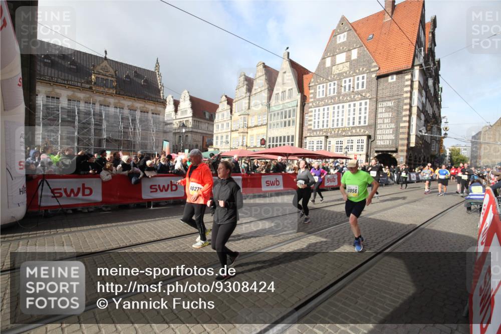 05.10.2025 - 20. swb-Marathon Bremen Yannick Fuchs http://msf.ph/oto/9308424 05.10.2025 11:04:37 Ziel 8111, 9394, 9610, 10278, 10531, 10674, 10869, 10956, 11196, 11542, 11704 meine-sportfotos.de