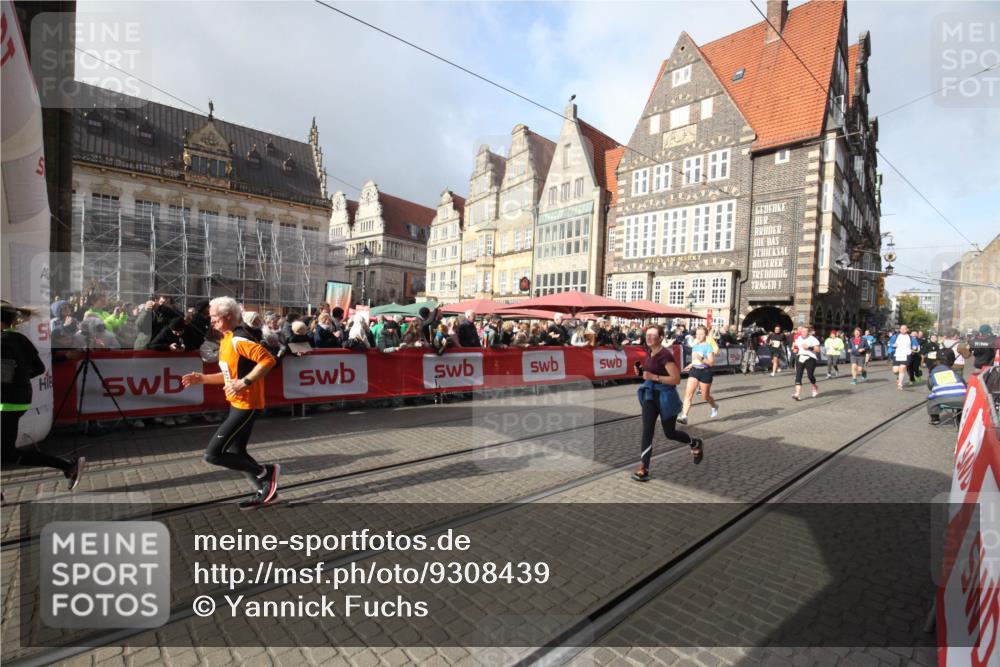 05.10.2025 - 20. swb-Marathon Bremen Yannick Fuchs http://msf.ph/oto/9308439 05.10.2025 11:04:44 Ziel 9623, 9750, 9765, 9771, 9915, 10422, 10451, 10485, 10532, 11546 meine-sportfotos.de