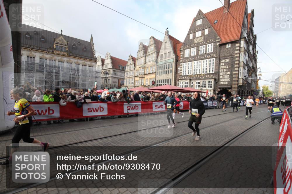 05.10.2025 - 20. swb-Marathon Bremen Yannick Fuchs http://msf.ph/oto/9308470 05.10.2025 11:05:00 Ziel 9220, 9530, 9813, 10684, 10771, 10891, 11180, 11372, 11478, 11559, 11636 meine-sportfotos.de