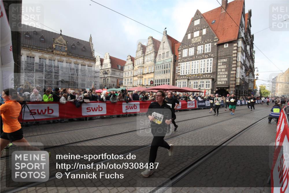 05.10.2025 - 20. swb-Marathon Bremen Yannick Fuchs http://msf.ph/oto/9308487 05.10.2025 11:05:07 Ziel 9409, 9642, 9660, 10965, 11090, 11121, 11171, 11412 meine-sportfotos.de
