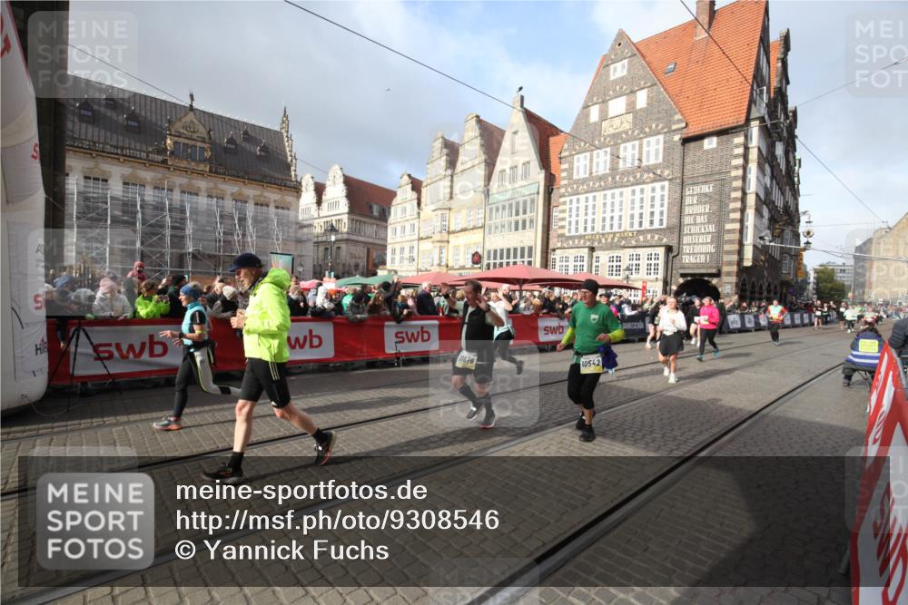 05.10.2025 - 20. swb-Marathon Bremen Yannick Fuchs http://msf.ph/oto/9308546 05.10.2025 11:05:36 Ziel 7654, 9210, 9419, 9752, 10025, 10426, 10437, 10511, 10542, 11164, 11676, 11681 meine-sportfotos.de