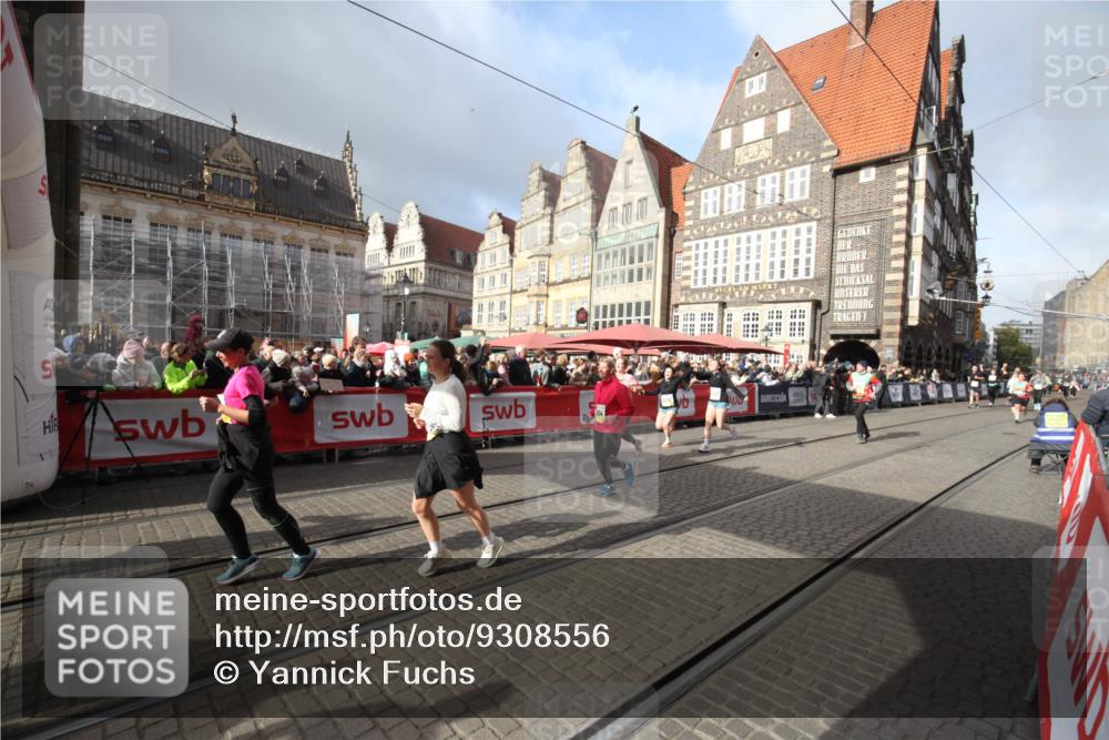 05.10.2025 - 20. swb-Marathon Bremen Yannick Fuchs http://msf.ph/oto/9308556 05.10.2025 11:05:38 Ziel 7654, 9210, 9419, 9752, 10426, 10437, 10999, 11164, 11676, 11681 meine-sportfotos.de