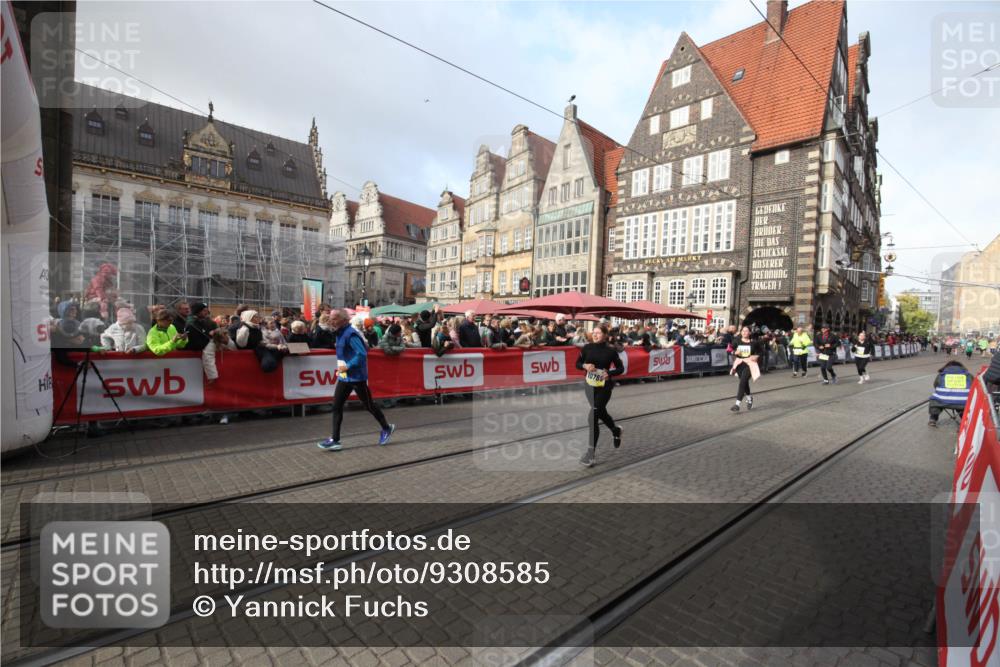 05.10.2025 - 20. swb-Marathon Bremen Yannick Fuchs http://msf.ph/oto/9308585 05.10.2025 11:05:51 Ziel 9423, 9907, 10619, 10769, 11455 meine-sportfotos.de