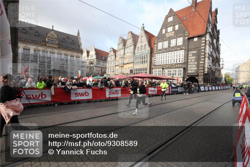 05.10.2025 - 20. swb-Marathon Bremen Yannick Fuchs http://msf.ph/oto/9308589 05.10.2025 11:05:55 Ziel 7777, 9907, 10619 meine-sportfotos.de