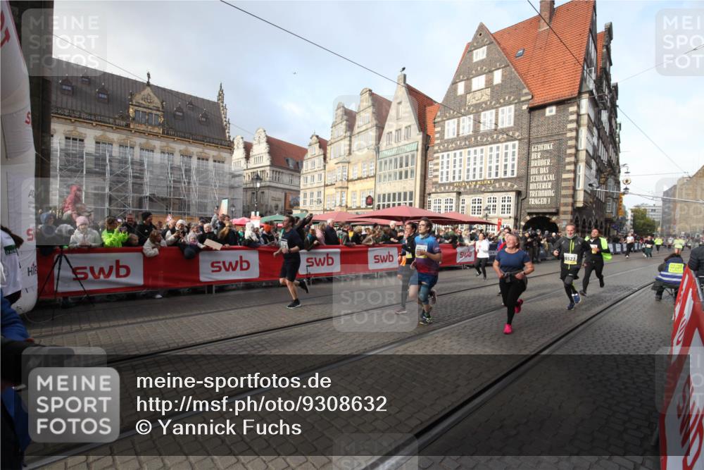 05.10.2025 - 20. swb-Marathon Bremen Yannick Fuchs http://msf.ph/oto/9308632 05.10.2025 11:06:21 Ziel 7979, 9205, 9228, 9523, 9712, 10152, 10243, 10374, 10404, 11065, 11092, 11169 meine-sportfotos.de