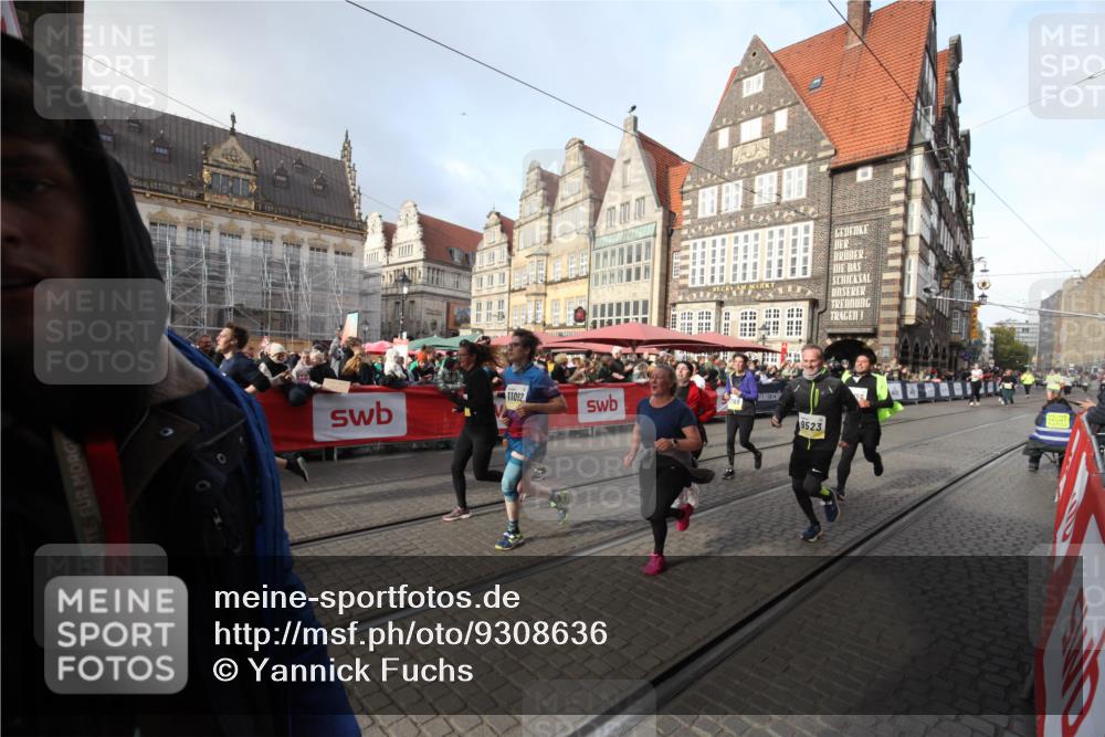 05.10.2025 - 20. swb-Marathon Bremen Yannick Fuchs http://msf.ph/oto/9308636 05.10.2025 11:06:21 Ziel 7979, 9205, 9228, 9523, 9712, 10152, 10243, 10374, 10404, 11065, 11092, 11169 meine-sportfotos.de