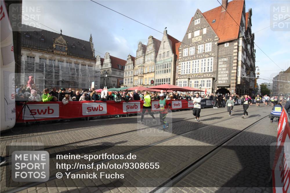 05.10.2025 - 20. swb-Marathon Bremen Yannick Fuchs http://msf.ph/oto/9308655 05.10.2025 11:06:34 Ziel 9764, 9998, 10699, 10732, 10912, 11143, 11270, 11365 meine-sportfotos.de