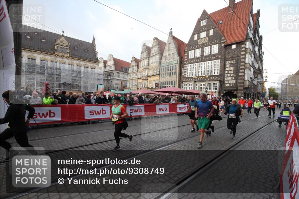 05.10.2025 - 20. swb-Marathon Bremen Yannick Fuchs http://msf.ph/oto/9308749 05.10.2025 11:07:24 Ziel 7779, 9180, 9217, 9334, 9628, 9757, 10286, 10330, 10332, 10582, 10632, 10824, 10836, 11122, 11258, 11329, 11477 meine-sportfotos.de