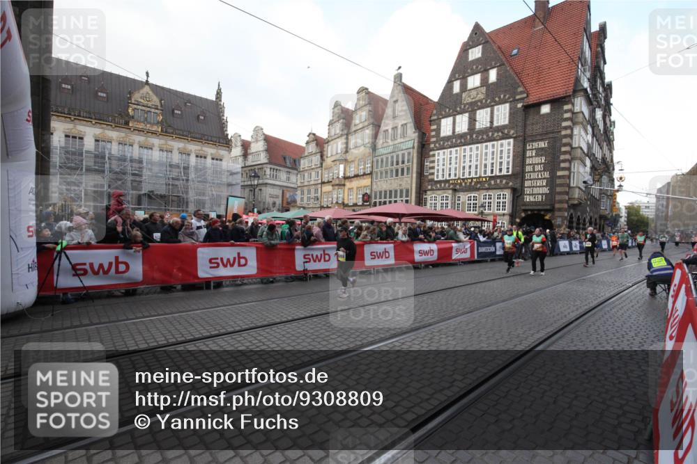 05.10.2025 - 20. swb-Marathon Bremen Yannick Fuchs http://msf.ph/oto/9308809 05.10.2025 11:08:17 Ziel 9519, 10866, 11019, 11232, 11670 meine-sportfotos.de