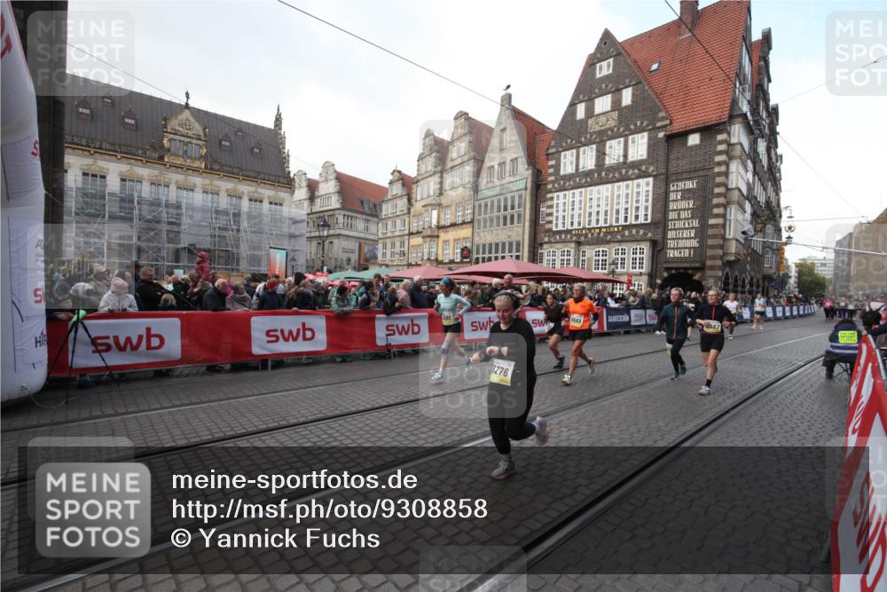 05.10.2025 - 20. swb-Marathon Bremen Yannick Fuchs http://msf.ph/oto/9308858 05.10.2025 11:08:49 Ziel 9191, 9274, 9276, 9589, 10051, 10567, 10939, 11479, 11590 meine-sportfotos.de