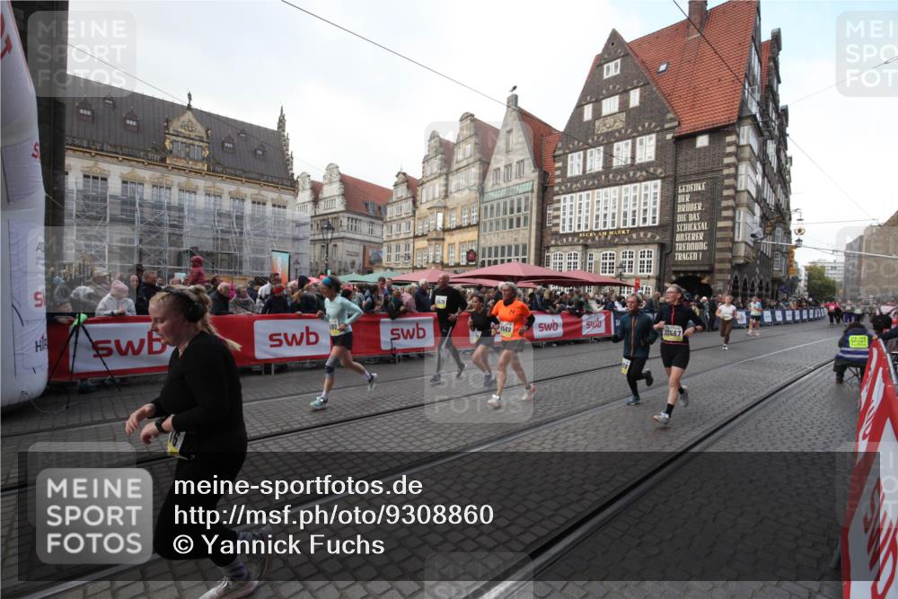 05.10.2025 - 20. swb-Marathon Bremen Yannick Fuchs http://msf.ph/oto/9308860 05.10.2025 11:08:49 Ziel 9191, 9274, 9276, 9589, 10051, 10567, 10939, 11479, 11590 meine-sportfotos.de